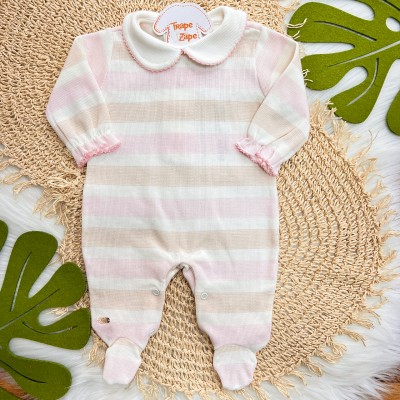 Macacão Tricotil (Tricot 100% Algodão) com Gola e Estampa Digital - Off White com Napolitano Macacão Tricotil (Tricot 100% Algodão) com Gola e Estampa Digital - Off White com Napolitano